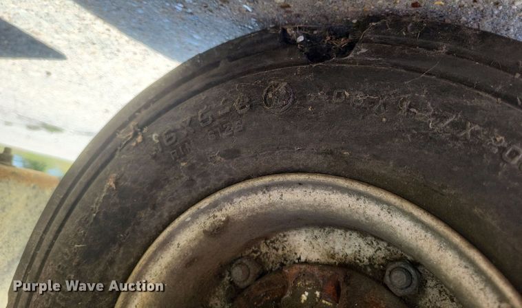 image for item DR4962 1996 JLG CM-2033 scissor lift