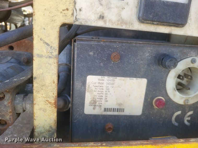 image for item DR4962 1996 JLG CM-2033 scissor lift