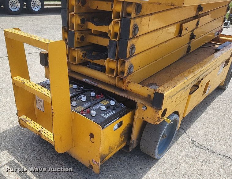 image for item DR4963 Haulotte Compact 3347E scissor lift