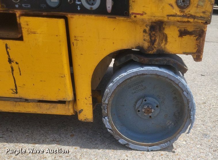 image for item DR4963 Haulotte Compact 3347E scissor lift