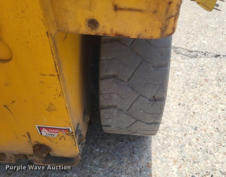 image for item DR4963 Haulotte Compact 3347E scissor lift