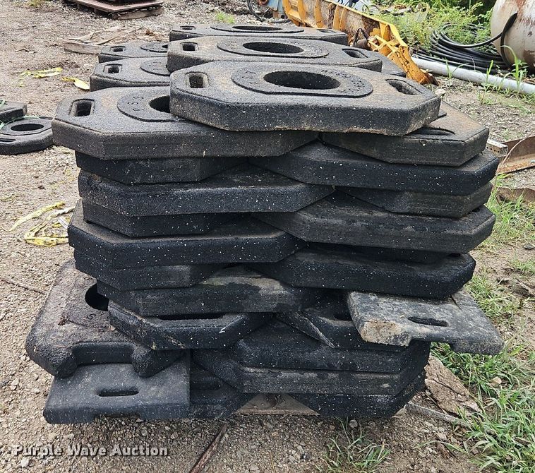 image for item DR8741 (100) Trimline traffic cones and bases