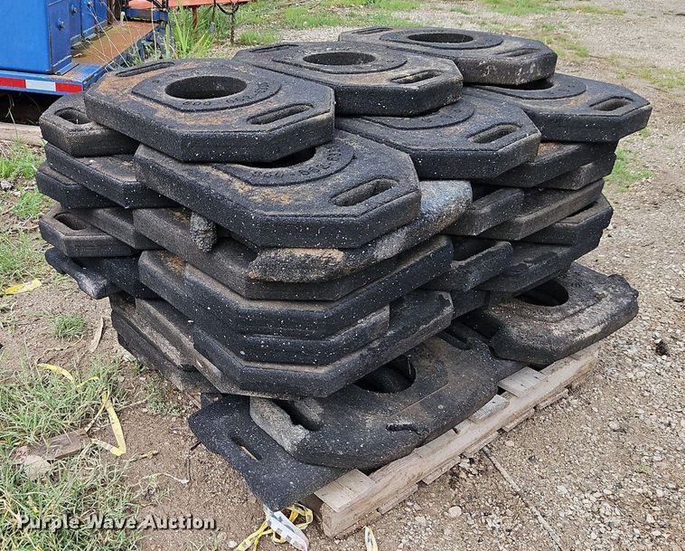 image for item DR8741 (100) Trimline traffic cones and bases