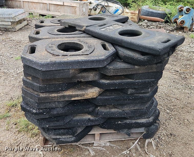 image for item DR8741 (100) Trimline traffic cones and bases