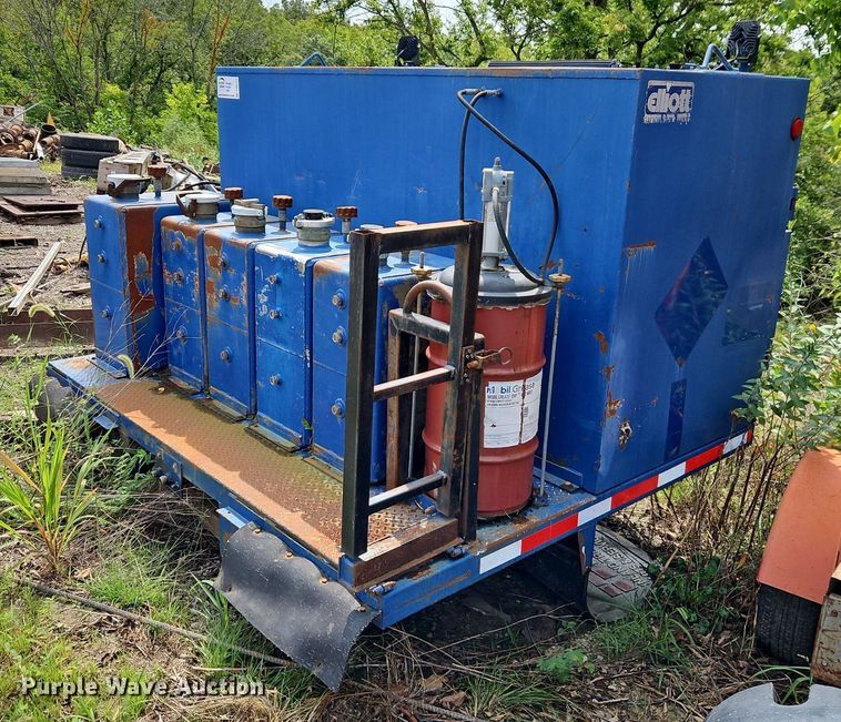 image for item DR8742 Elliott fuel / lube truck distribution unit