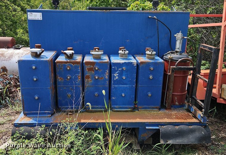 image for item DR8742 Elliott fuel / lube truck distribution unit