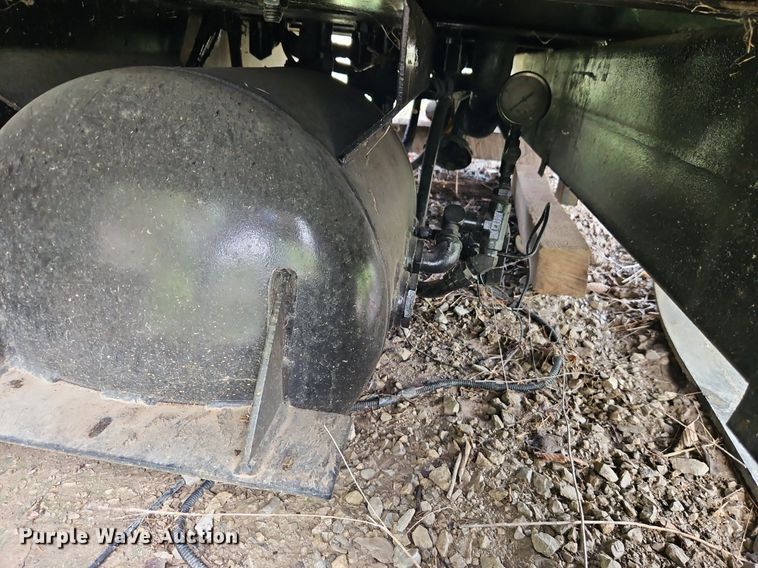 image for item DR8742 Elliott fuel / lube truck distribution unit