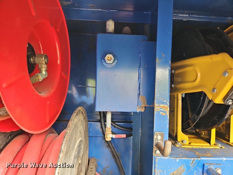 image for item DR8742 Elliott fuel / lube truck distribution unit