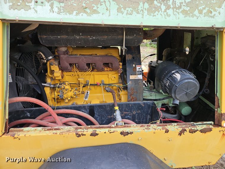 image for item DR8743 Sullair 185 DPQ JD air compressor