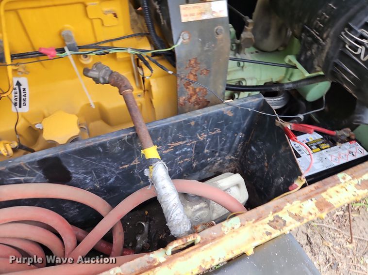 image for item DR8743 Sullair 185 DPQ JD air compressor