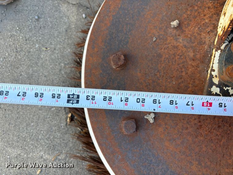 image for item DS2518 1996 Elgin Pelican  street sweeper