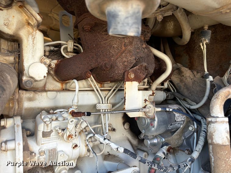 image for item DS2518 1996 Elgin Pelican  street sweeper