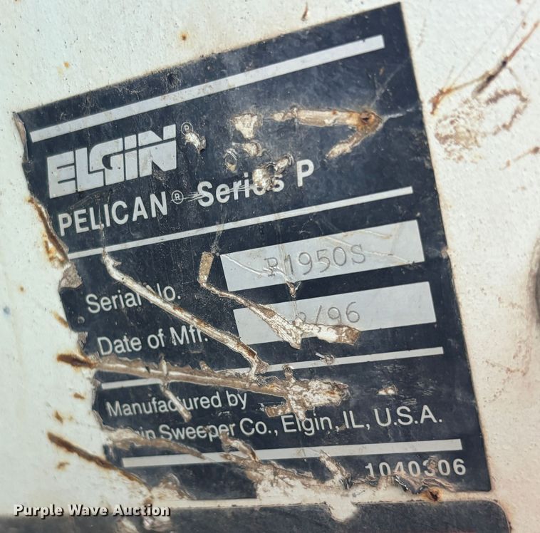 image for item DS2518 1996 Elgin Pelican  street sweeper