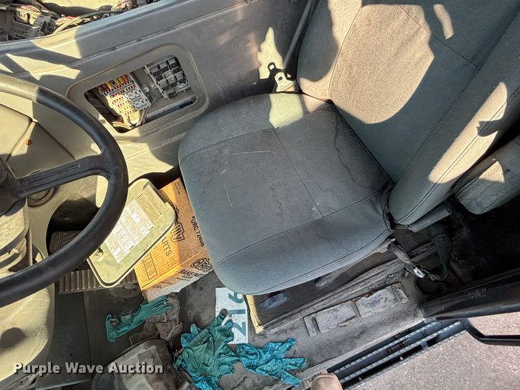 image for item DS2519 Elgin Pelican  street sweeper