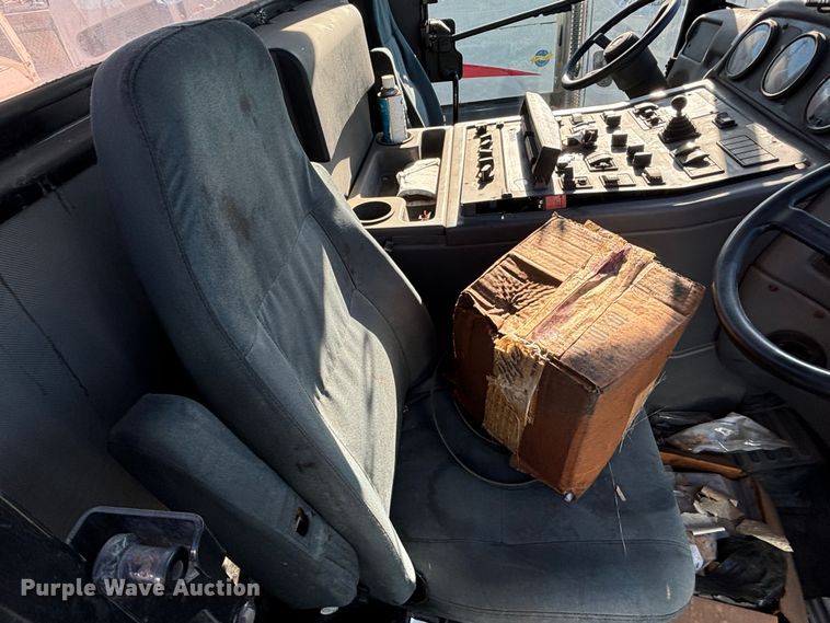 image for item DS2519 Elgin Pelican  street sweeper