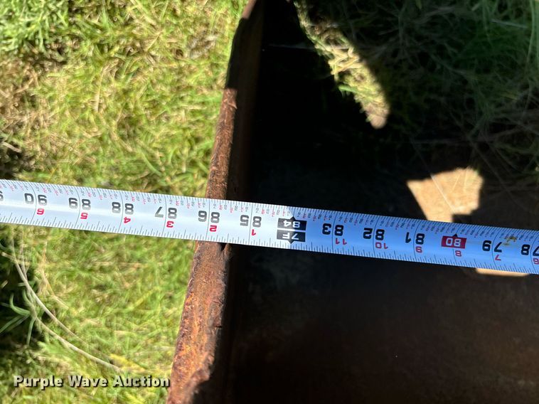 image for item DS2520 1977 John Deere  755 track loader