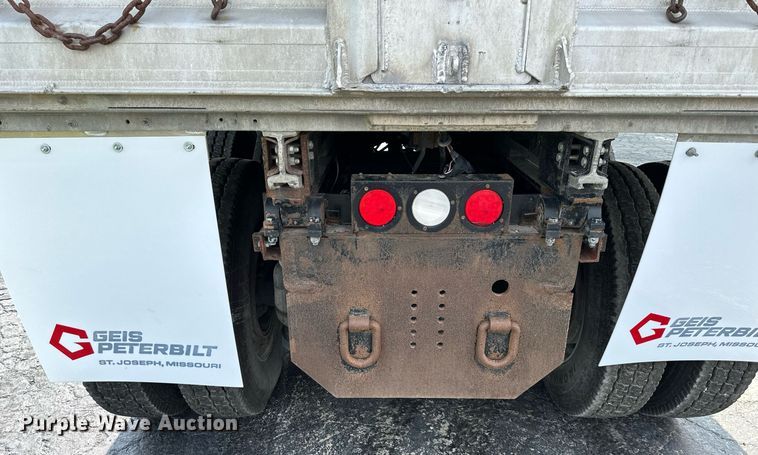 image for item DS4244 2015 Peterbilt  567 dump truck