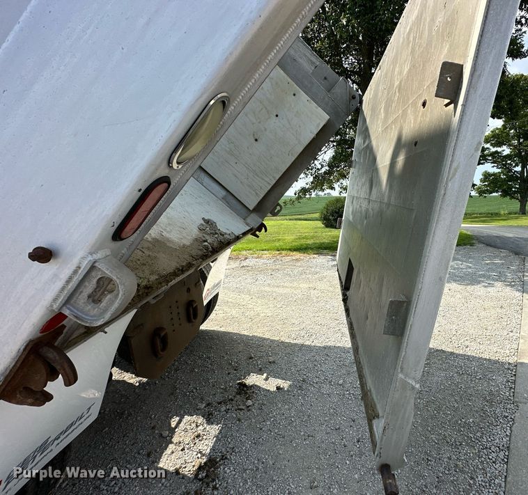 image for item DS4244 2015 Peterbilt  567 dump truck