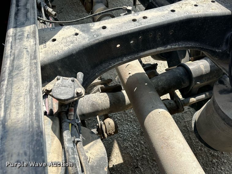 image for item DS4244 2015 Peterbilt  567 dump truck