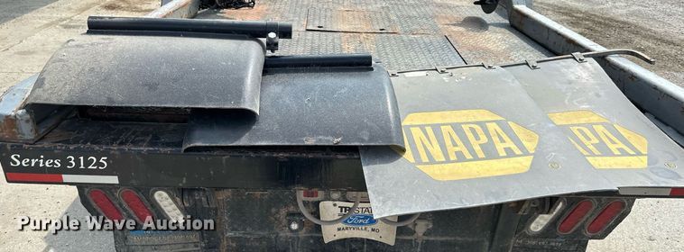 image for item DS4244 2015 Peterbilt  567 dump truck