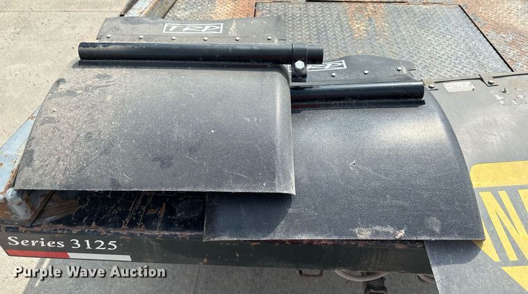 image for item DS4244 2015 Peterbilt  567 dump truck