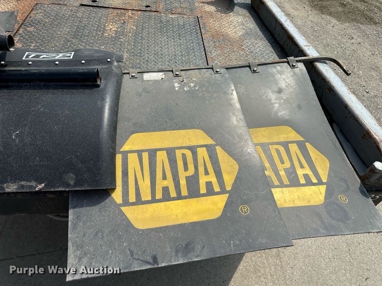 image for item DS4244 2015 Peterbilt  567 dump truck