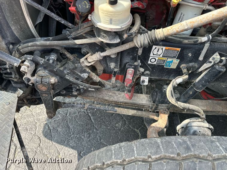 image for item DS4244 2015 Peterbilt  567 dump truck