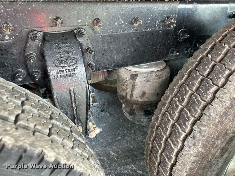 image for item DS4244 2015 Peterbilt  567 dump truck