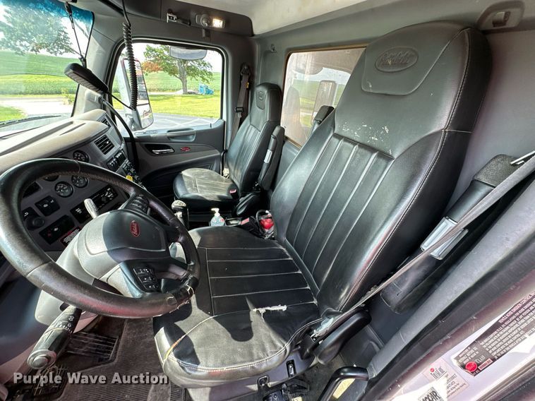 image for item DS4244 2015 Peterbilt  567 dump truck