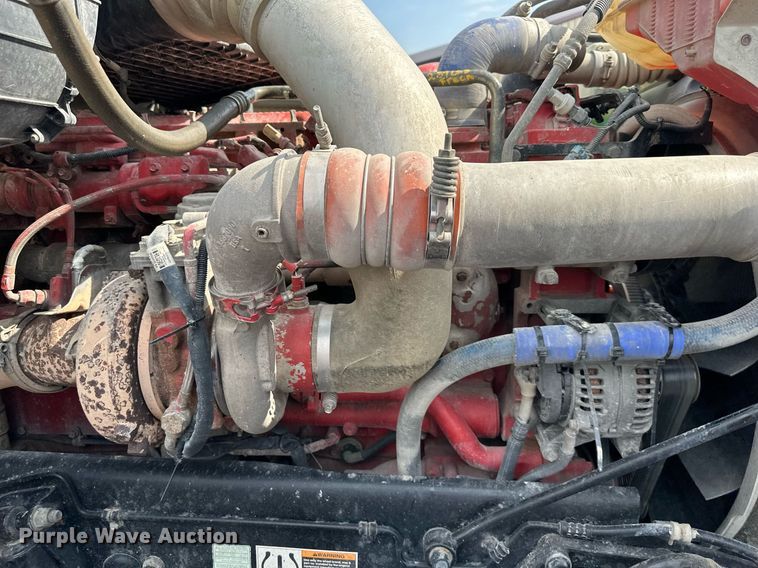 image for item DS4244 2015 Peterbilt  567 dump truck