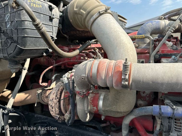 image for item DS4244 2015 Peterbilt  567 dump truck