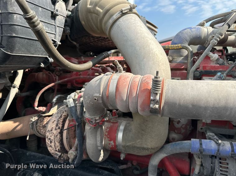 image for item DS4244 2015 Peterbilt  567 dump truck