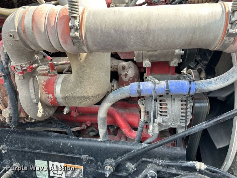 image for item DS4244 2015 Peterbilt  567 dump truck