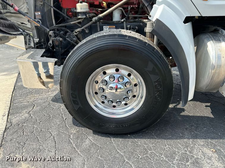 image for item DS4244 2015 Peterbilt  567 dump truck