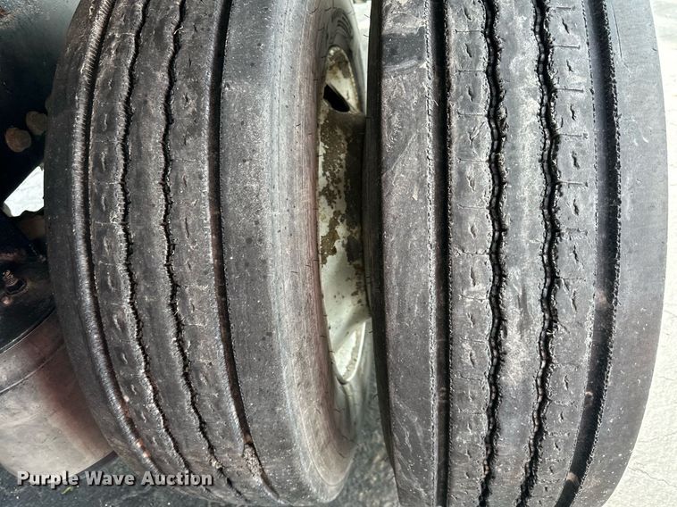 image for item DS4244 2015 Peterbilt  567 dump truck