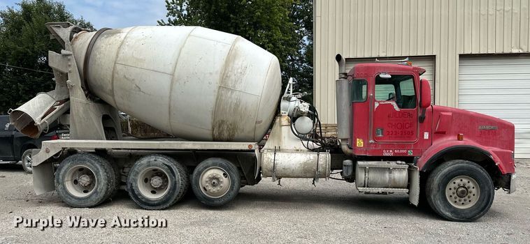 image for item DS4245 2001 Kenworth ready mix truck