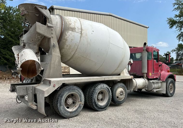 image for item DS4245 2001 Kenworth ready mix truck