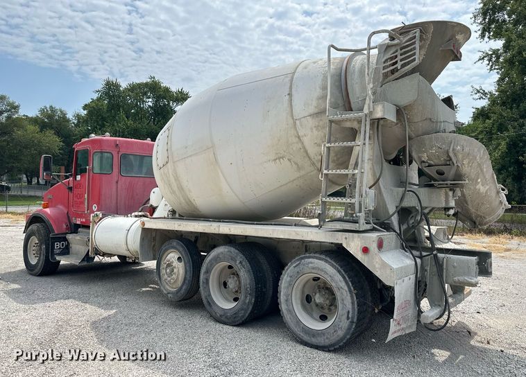 image for item DS4245 2001 Kenworth ready mix truck