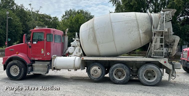 image for item DS4245 2001 Kenworth ready mix truck