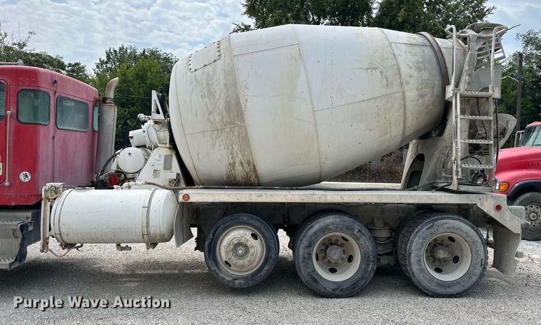 image for item DS4245 2001 Kenworth ready mix truck