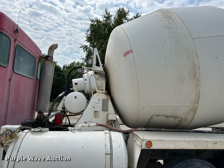 image for item DS4245 2001 Kenworth ready mix truck