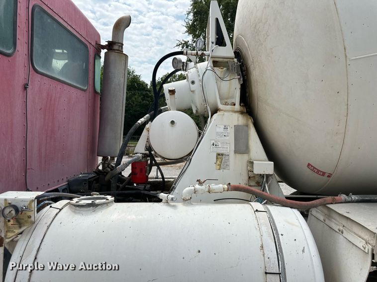 image for item DS4245 2001 Kenworth ready mix truck