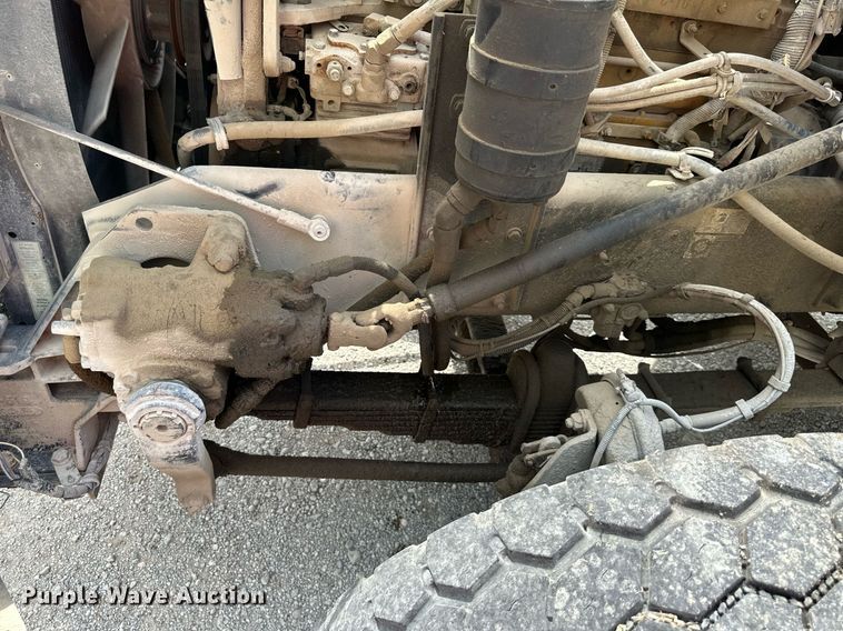 image for item DS4245 2001 Kenworth ready mix truck