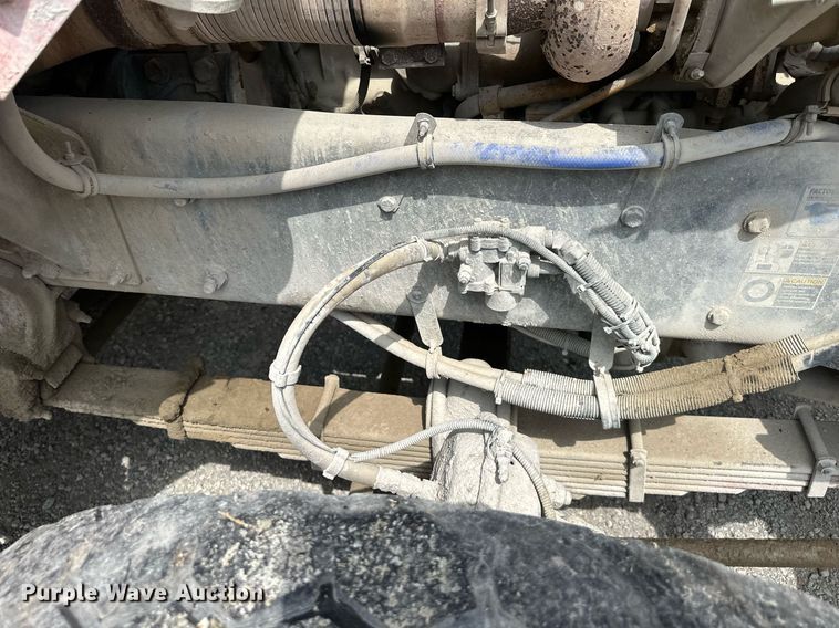 image for item DS4245 2001 Kenworth ready mix truck