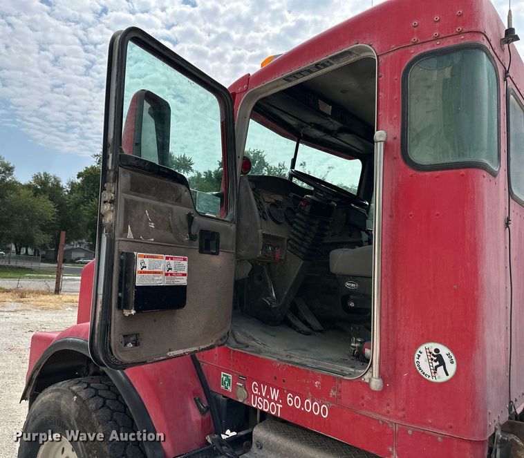 image for item DS4245 2001 Kenworth ready mix truck