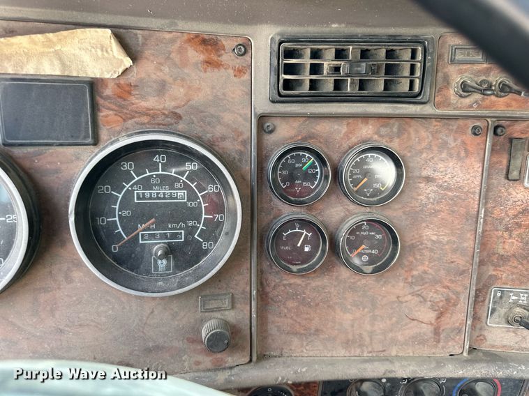 image for item DS4245 2001 Kenworth ready mix truck