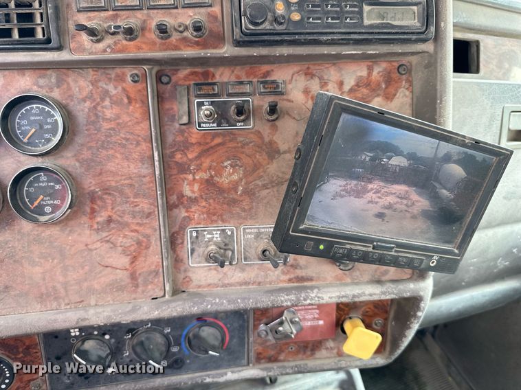 image for item DS4245 2001 Kenworth ready mix truck