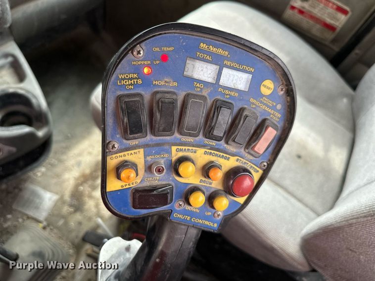 image for item DS4245 2001 Kenworth ready mix truck