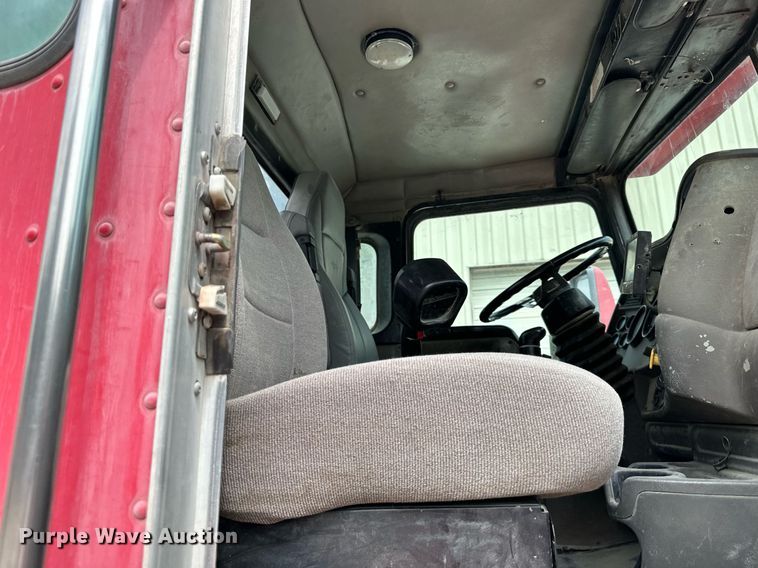 image for item DS4245 2001 Kenworth ready mix truck