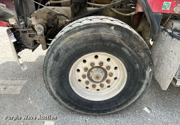 image for item DS4245 2001 Kenworth ready mix truck